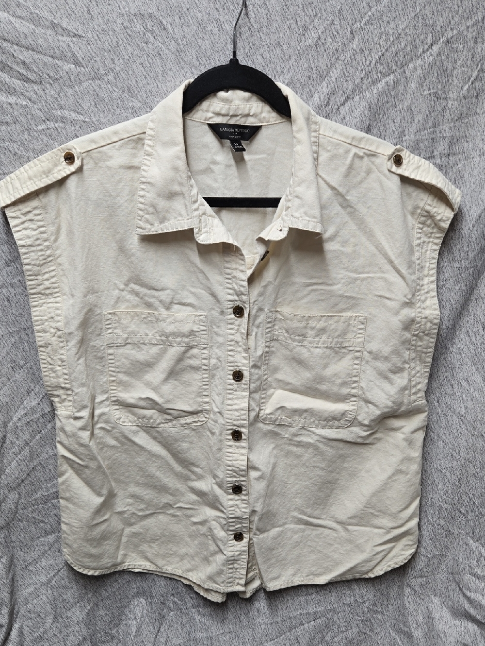 Banana Republic Cream Utility Sleeveless Button-Down Shirt